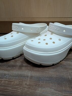 CROCS Mens White Platform Clogs with Heel Strap Size 13